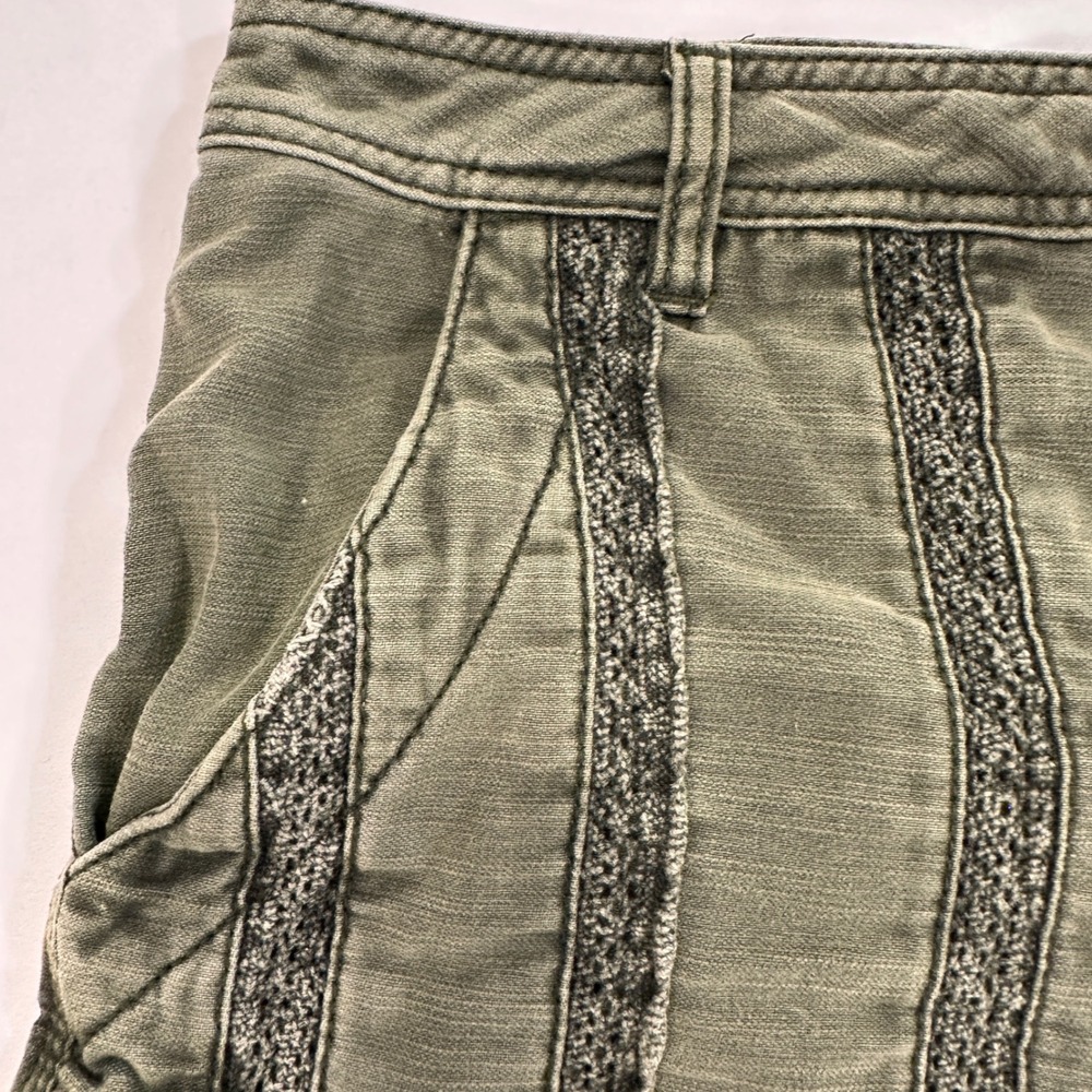 Free People Crochet Panel Cut Off Shorts Womens Size 6 Olive Green | Boho Core - Picture 2 of 9
